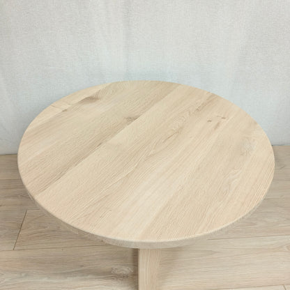 Ronde eiken salontafel | met houten onderstel | CORE collectie