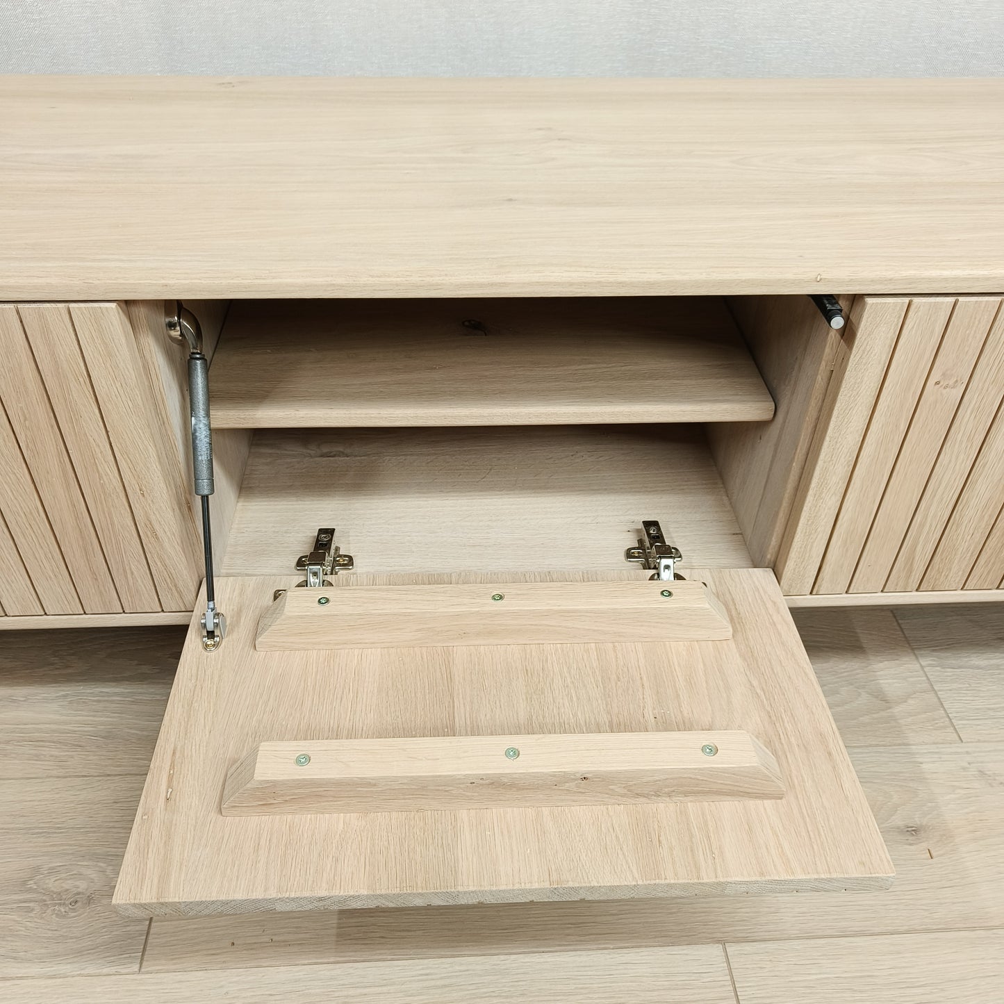 TV meubel zwevend | massief eiken | CORE collectie