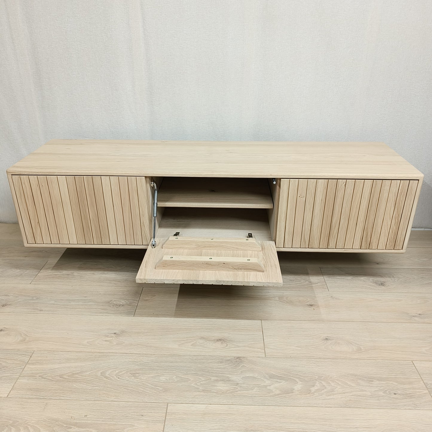 TV meubel zwevend | massief eiken | CORE collectie